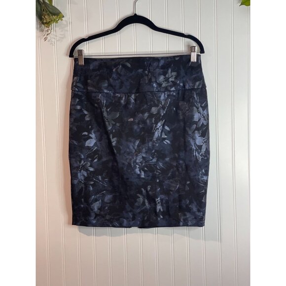 Up! Womens Floral Print Skirt Size 8 Rayon/Nylon Blend Black & Gray Made in Cana - Picture 1 of 11